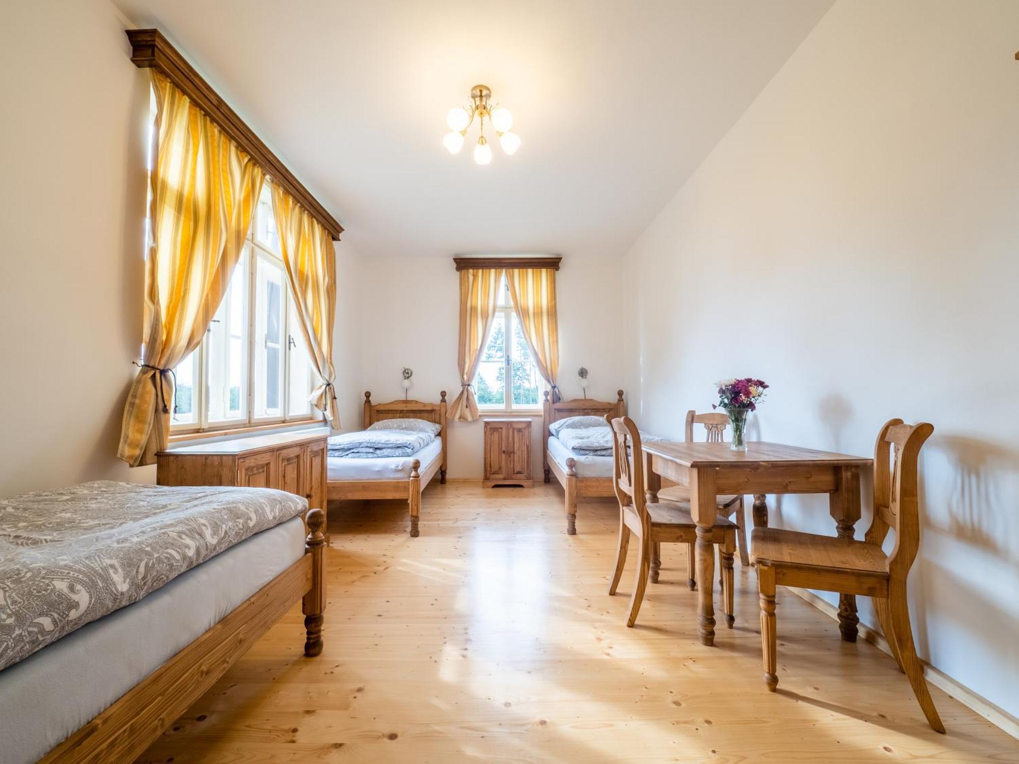 Zamecek Waldsteinovo Zatisi Otel Svatoslav Dış mekan fotoğraf